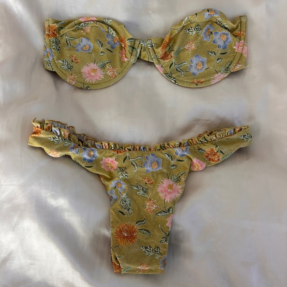 Acacia Set